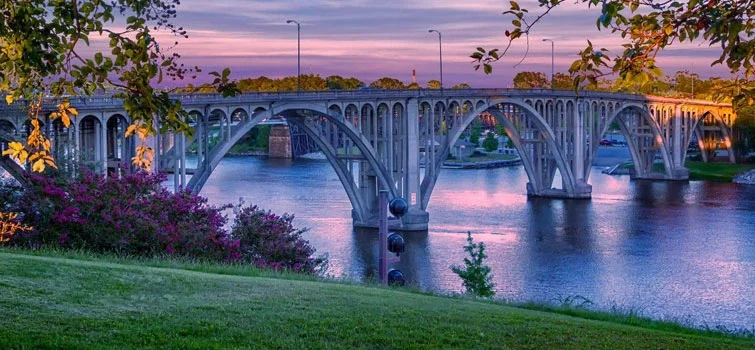 Bridge over the Coosa River in Gadsden, Alabama, at dusk